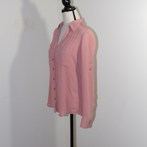 Express, salmon color blouse long sleeve that can roll up and button to 3/4 - Picture 3 of 5